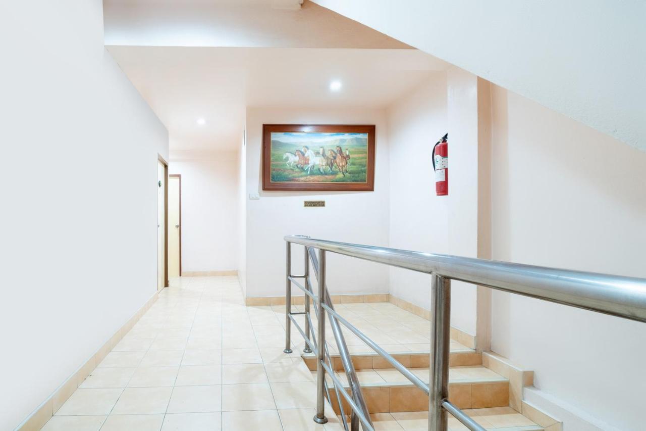 Oyo 811 Jasmine Villa Pattaya Exterior photo